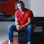 دانلود آهنگ آرمین زارعی بزن یه زنگ